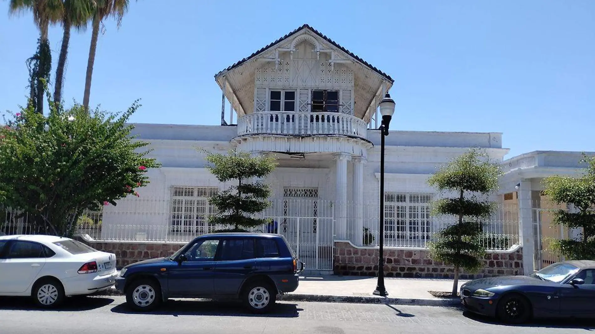 historia del chalet blanco la paz 1